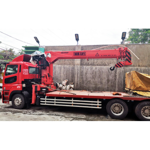 Grue montée sur camion à flèche télescopique de 10 tonnes